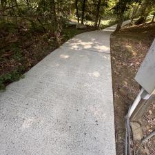 Top-notch-driveway-cleaning-in-Harriman-Tennessee 3